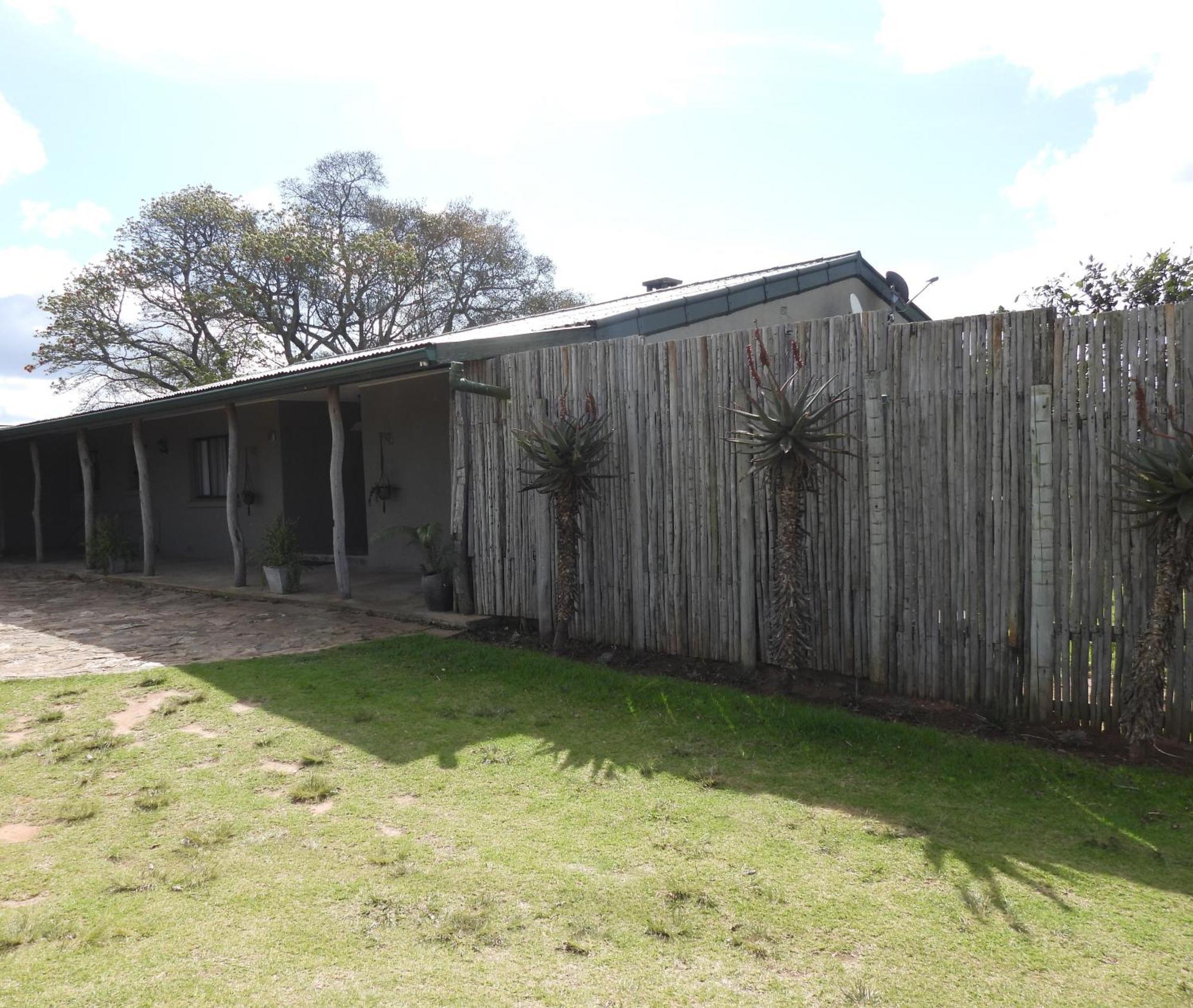 The Ranch House At African Safari Lodge Grahamstown Esterno foto