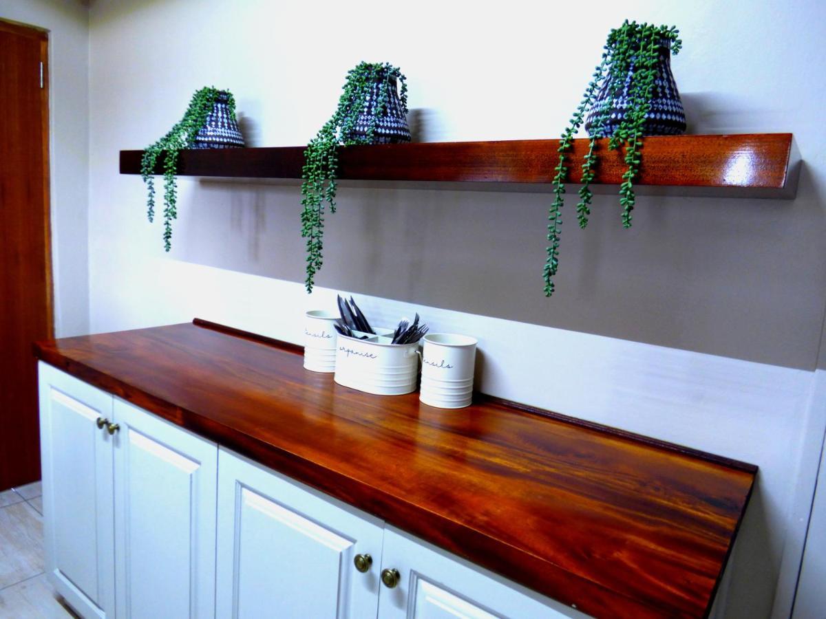 The Ranch House At African Safari Lodge Grahamstown Esterno foto